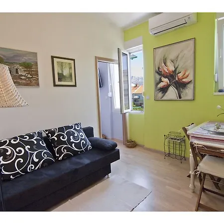 Solenta Apartment *